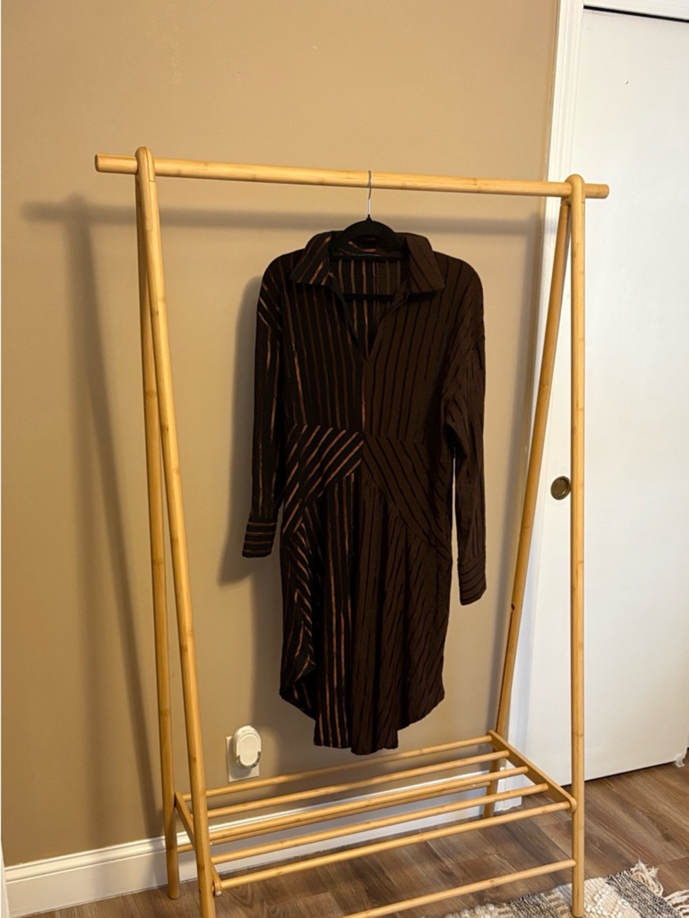 Zara Two Toned Striped Dress SIZE (Small)